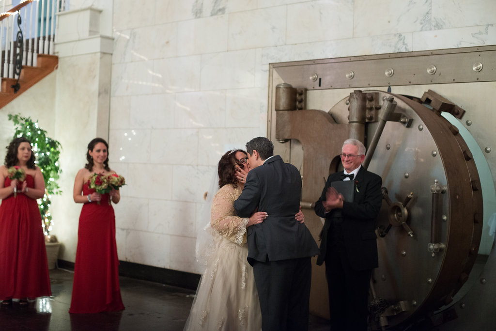 Kara Loves Rose | Wedding Day Previews | The Vault Columbus | #L